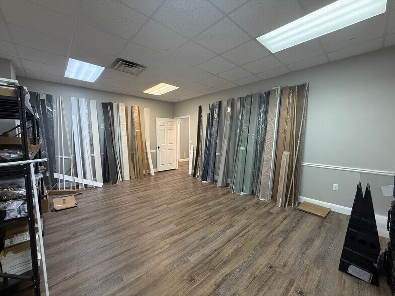 More Photos Of 1169 E 1010 N, Spanish Fork Showroom For Sale