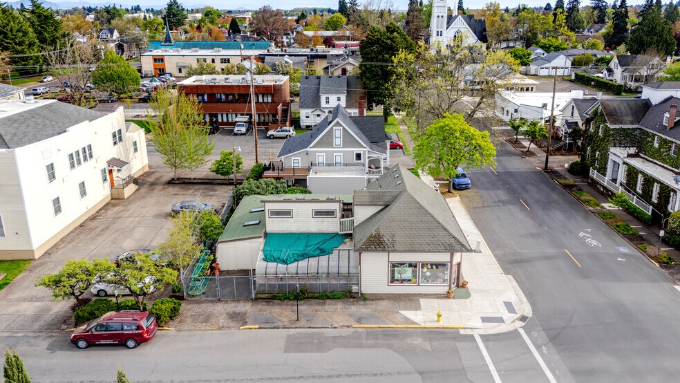 More Photos Of 305 Washington St SW, Albany Freestanding For Sale