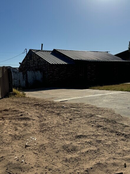 More Photos Of 710 S Baird St, Midland Religious Facility For Sale