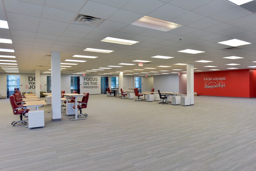 More Photos Of 8605 Freeport Pky, Irving Office For Lease