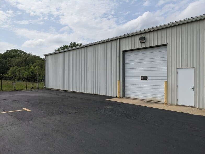 More Photos Of 2801 N Jasper St, Decatur Industrial For Sale