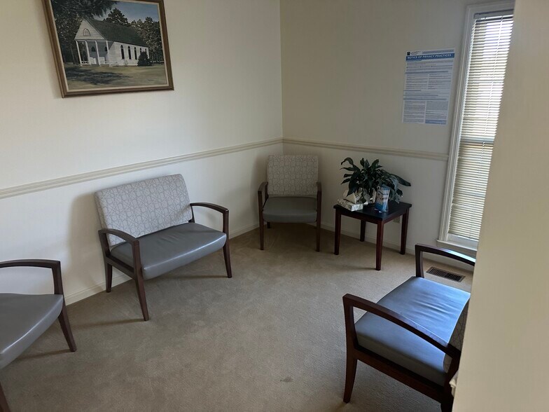 More Photos Of 1205 Hutto St, Orangeburg Office For Sale