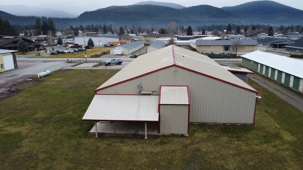More Photos Of 131 E Commerce Way, Libby Manufacturing For Sale