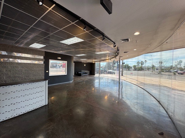 Primary Photo Of 811 N Scottsdale Rd, Scottsdale Auto Dealership For Lease
