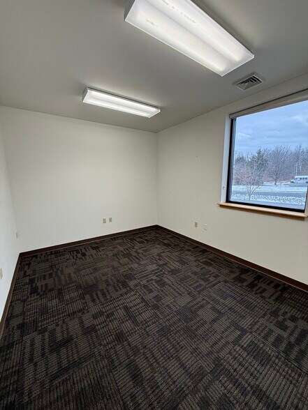 More Photos Of 4125 Independence Dr, Schnecksville Flex For Lease