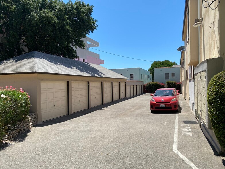 More Photos Of 1852-1862 N Edgemont St, Los Angeles Apartments For Sale