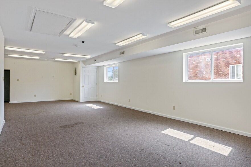 More Photos Of 7026 Ridge Ave, Philadelphia Storefront For Sale