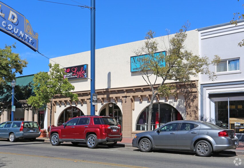 Primary Photo Of 814 Texas St, Fairfield Storefront For Lease