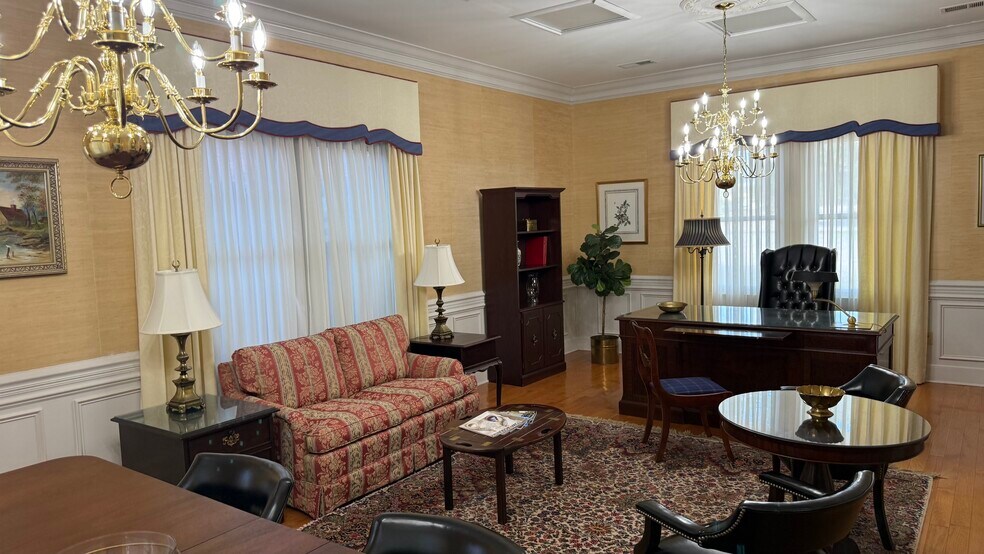 More Photos Of 191 Washington St, Barnwell Office For Sale