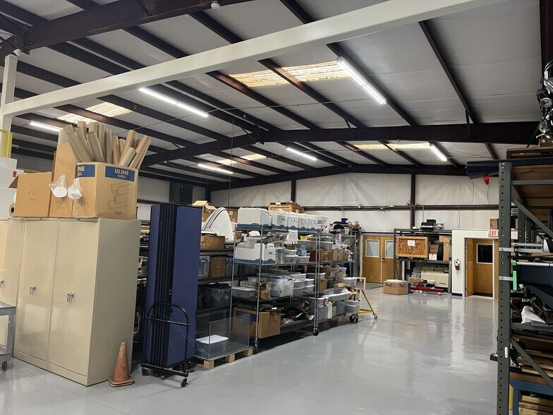 More Photos Of 3320 McLemore Dr, Pensacola Flex For Sale