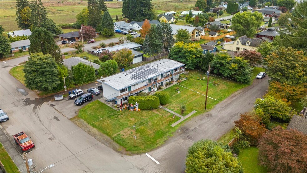 More Photos Of 31624 W Rutherford St, Carnation Apartments For Sale