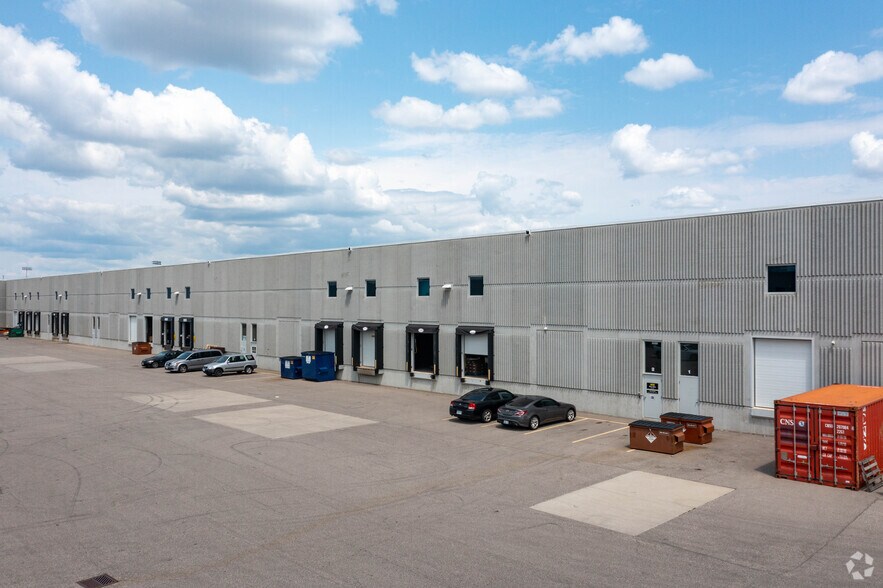 More Photos Of 3800A Laird Rd, Mississauga Warehouse For Lease