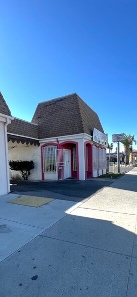 More Photos Of 147 W Foothill Blvd, Rialto Storefront Retail Office For Lease