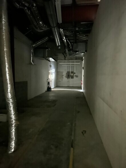 More Photos Of 1107 Huntsville Hwy, Fayetteville General Retail For Lease