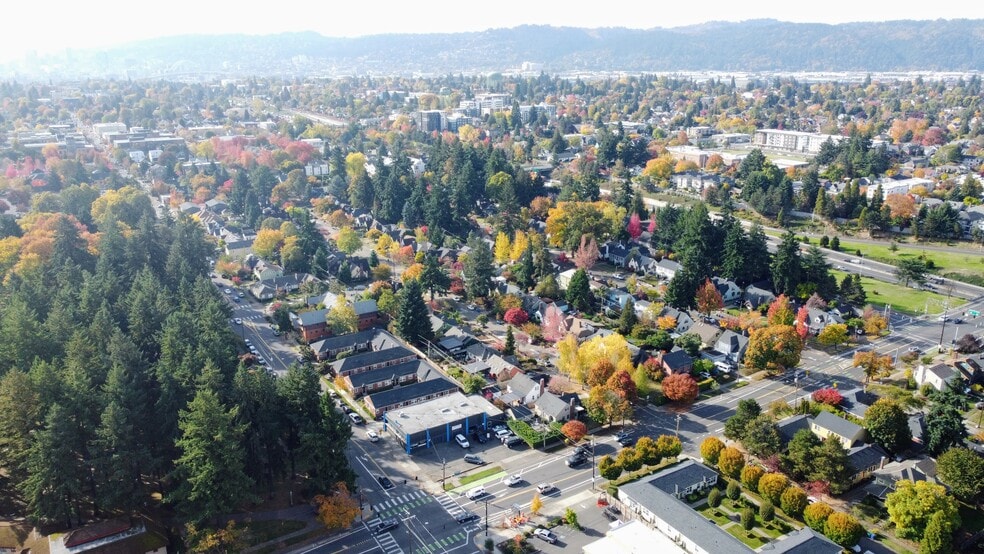 More Photos Of 6425 N Albina Ave, Portland Freestanding For Sale