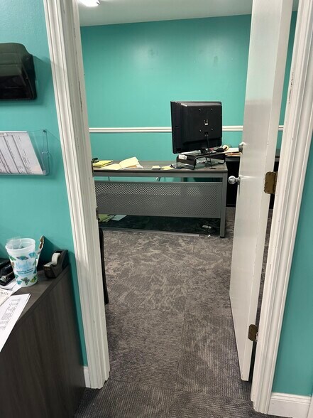 More Photos Of 10569 Lem Turner Rd, Jacksonville Medical For Sale