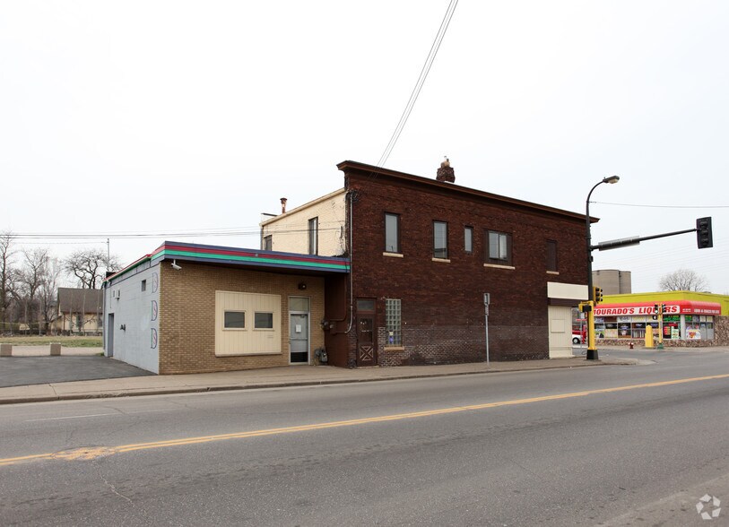 More Photos Of 2427 2nd St NE, Minneapolis General Retail For Sale