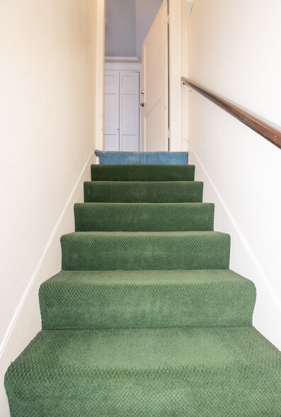 More Photos Of 11 Linden St, Reading Funeral Home For Sale