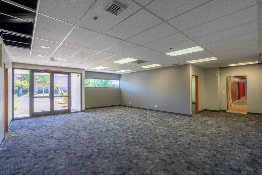More Photos Of 3403 W 7th Ave, Eugene Manufacturing For Lease