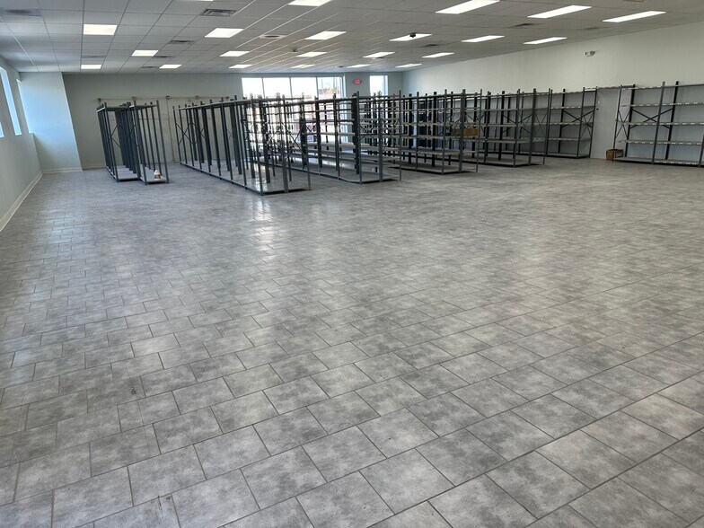 More Photos Of 12101 Joseph Campau St, Hamtramck Storefront Retail Office For Lease