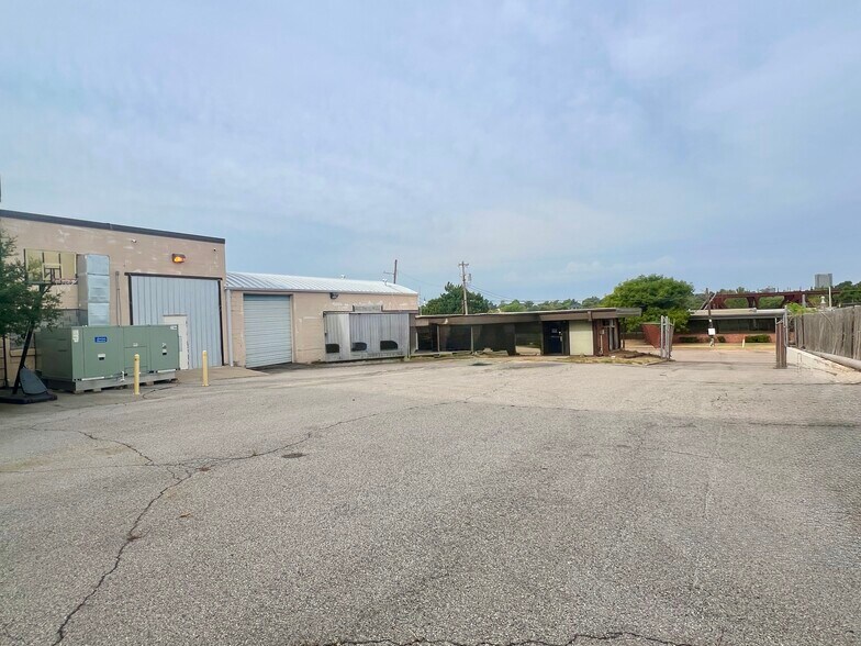 More Photos Of 4900 N Sewell Ave, Oklahoma City Manufacturing For Sale