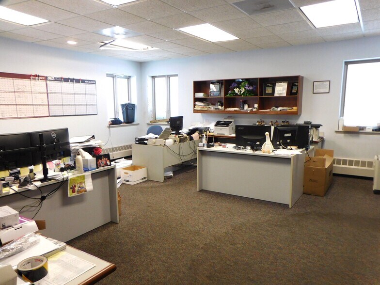 More Photos Of 687 Wooster St, Naugatuck Industrial For Sale