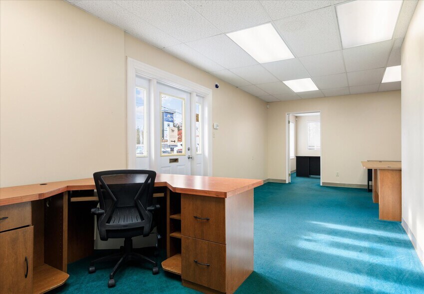 More Photos Of 5589 Harbor Road Rd, Freeland Office Residential For Sale