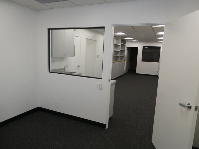 More Photos Of 1756 Flower St, Glendale Office For Lease