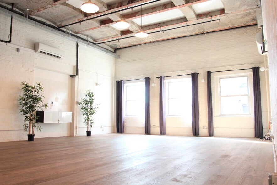 More Photos Of 55 Chrystie St, New York Loft Creative Space For Lease