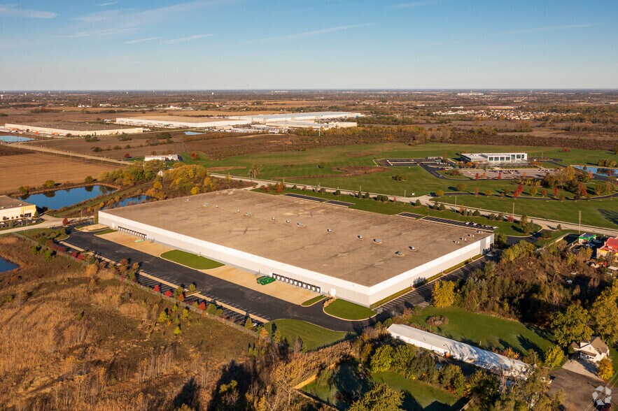 More Photos Of 425 Crossing Dr, University Park Warehouse For Lease