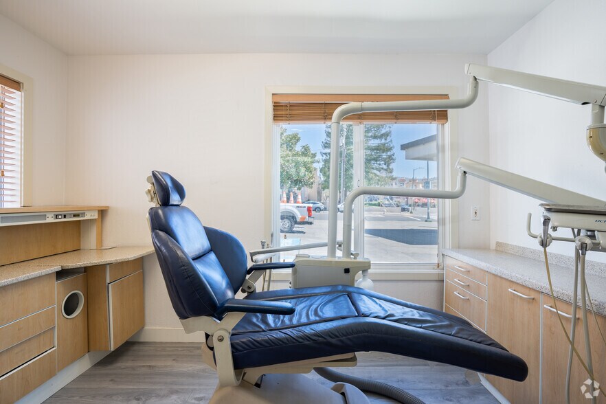 More Photos Of 4185-4187 Piedmont Ave, Oakland Medical For Sale