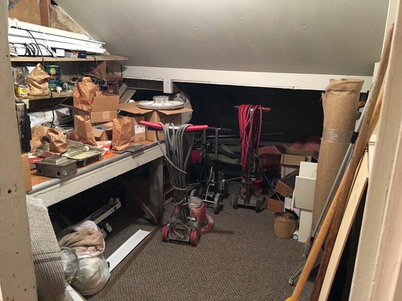 More Photos Of 390 State St N, Eden Valley Freestanding For Sale