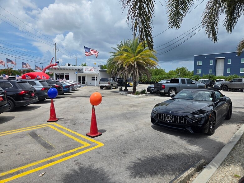 More Photos Of 24141 S Dixie Hwy, Homestead Auto Dealership For Lease