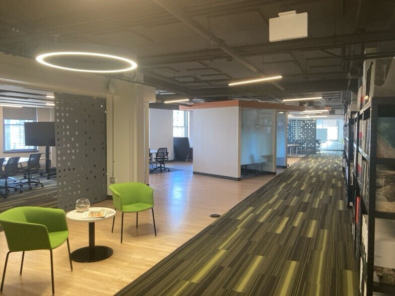 More Photos Of 16-24 N Meridian St, Indianapolis Office For Lease