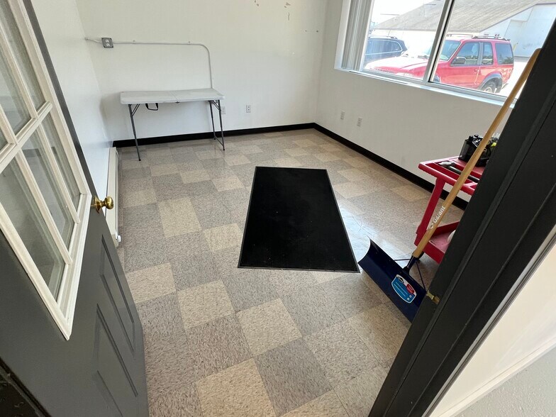 More Photos Of 12259-12315 Cleveland St, Nunica Warehouse For Lease