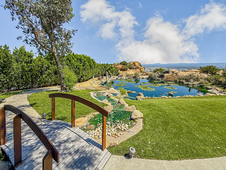 More Photos Of 10200 Lilac Ln, Simi Valley Specialty For Sale