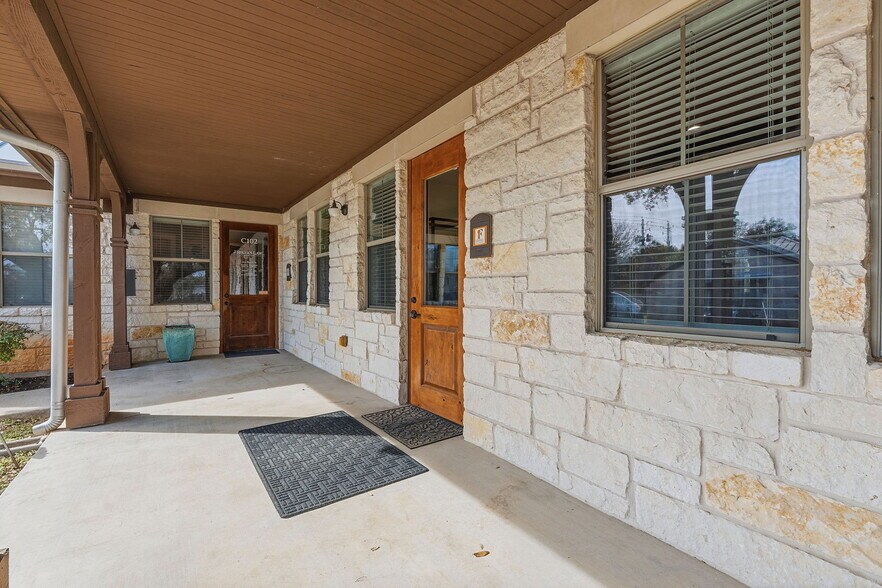 More Photos Of 5901 Old Fredericksburg Rd, Austin Office For Sale