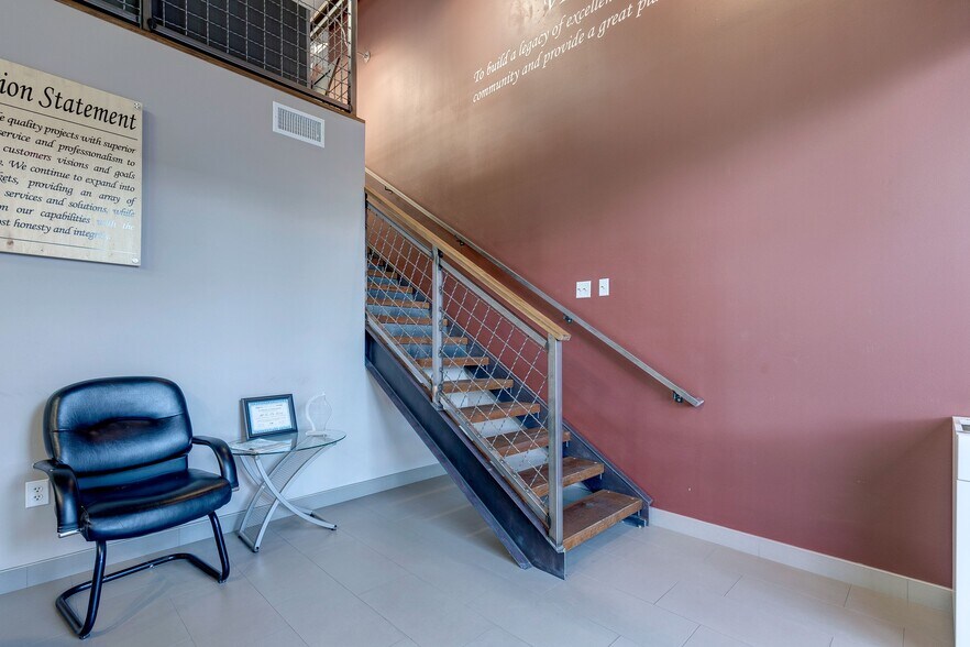 More Photos Of 179 N Gibson Rd, Henderson Warehouse For Sale