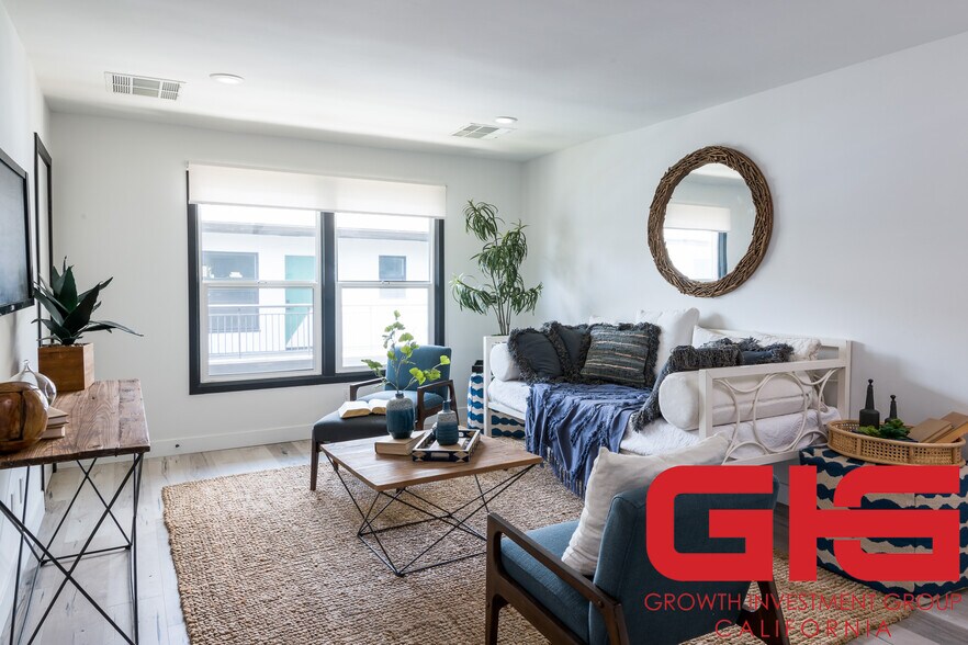 More Photos Of 262 N Los Robles Ave, Pasadena Apartments For Sale