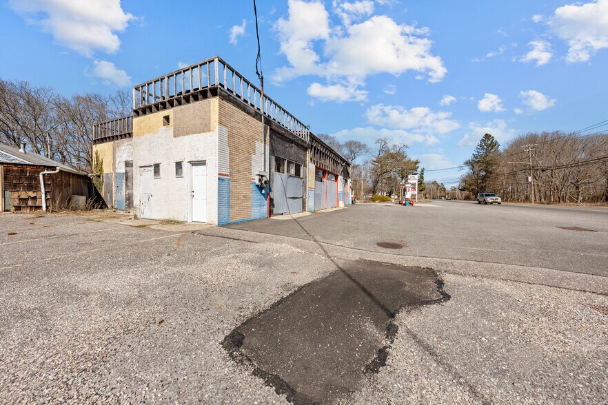 More Photos Of 2815 Montauk Hwy, Brookhaven General Retail For Sale
