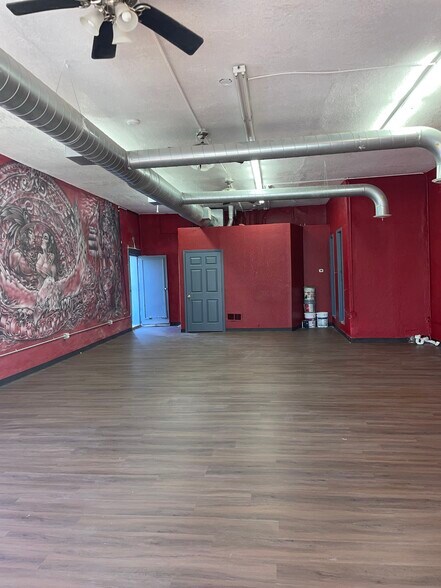 More Photos Of 960-962 Pacific Ave, Kansas City Storefront For Sale