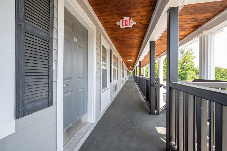 More Photos Of 1030 Federal Rd, Brookfield Apartments For Sale