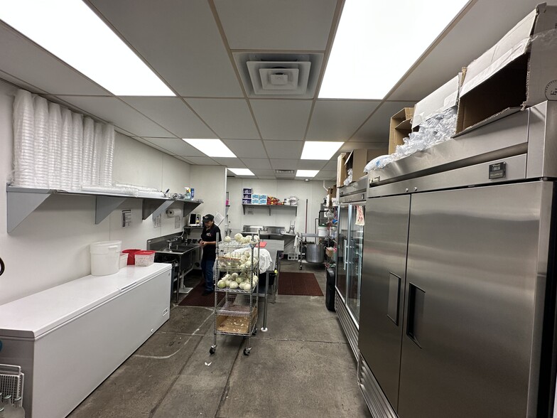 More Photos Of 4100 Central Ave SW, Albuquerque Fast Food For Sale