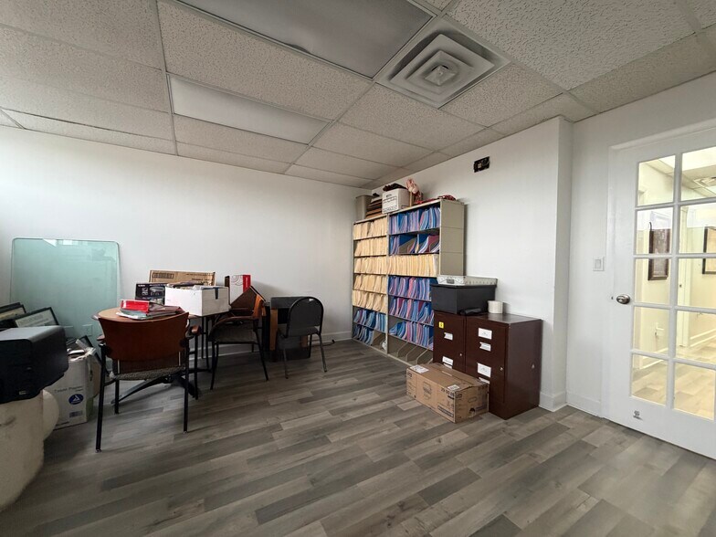 More Photos Of 600 NW 35th Ave, Miami Medical For Lease