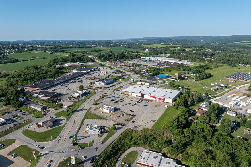 More Photos Of 100 Cross Roads Plz, Mount Pleasant Freestanding For Lease