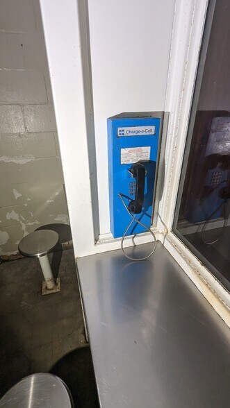 More Photos Of 208 W Pearl St, Harrisonville Specialty For Sale