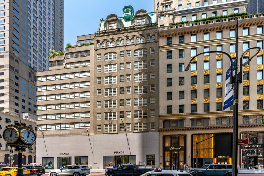 Primary Photo Of 724 Fifth Ave, New York Office For Lease