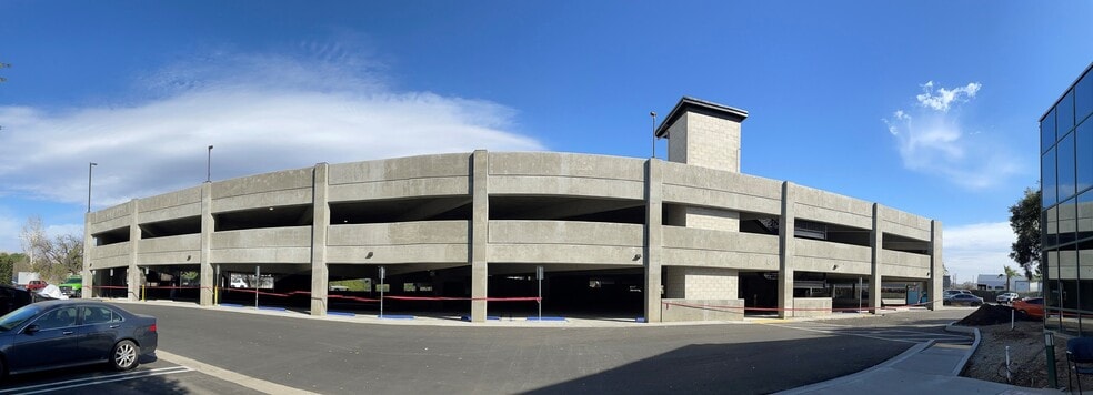 More Photos Of 16380 Roscoe Blvd, Van Nuys Unknown For Lease