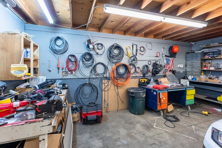 More Photos Of 447 Broadway, Ulster Park Office For Sale