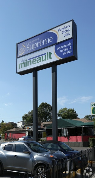 More Photos Of 613 Boul Saint-Joseph, Gatineau Storefront Retail Office For Lease